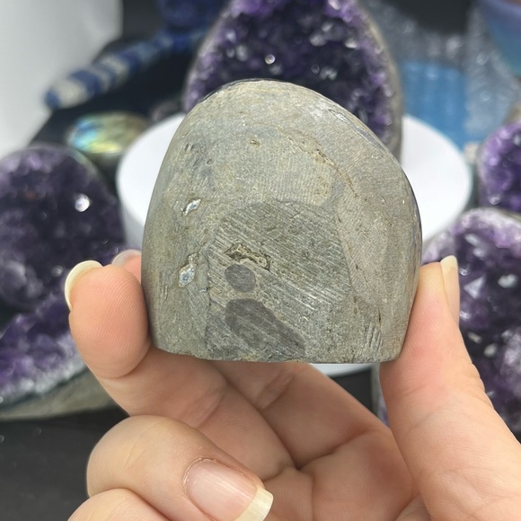 Amethyst Crystal - Picture 5 of 7